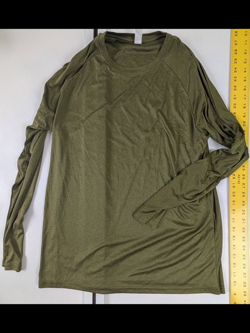Men’s Long Sleeve Performance Crewneck Top - Olive Green